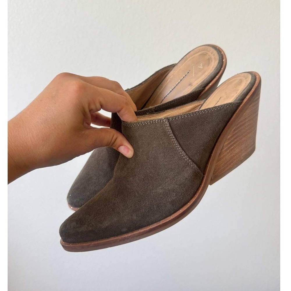 Anthropologie Green Suede Pointed Toe Block Heel Mules 6.5 Old Money Cottagecore